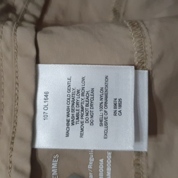 Mountain Hardwear Hiking Pants - Picture 5 of 10